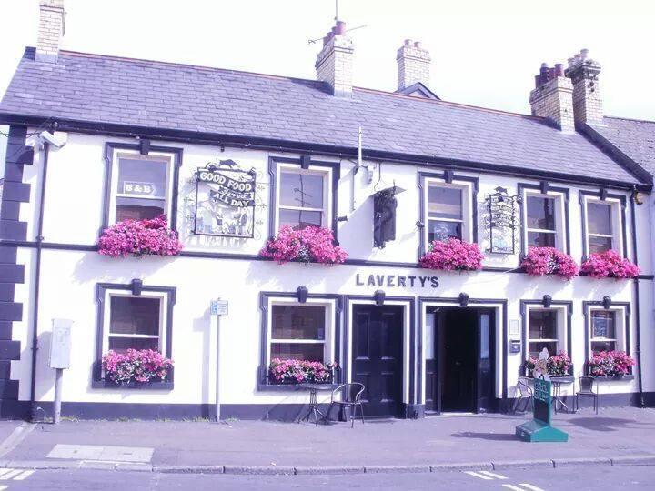 Laverty'S - The Black Bull Inn Randalstown Esterno foto
