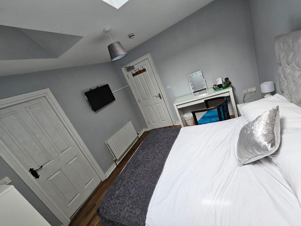 Laverty'S - The Black Bull Inn Randalstown Esterno foto